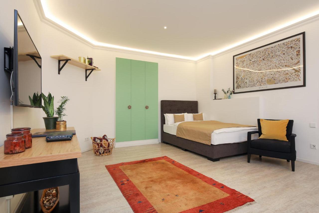 5 Personen Altbau Nahe Kurfuerstendamm - Shakespeare Berlin Exterior foto